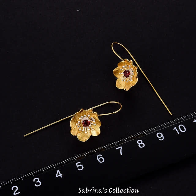 Sabrina`s Collection | Blooming Anemone Flower Earrings