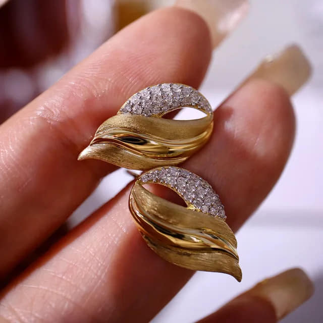 Sabrina`s Collection | Luxury 18K Gold Natural Diamond Stud Earrings