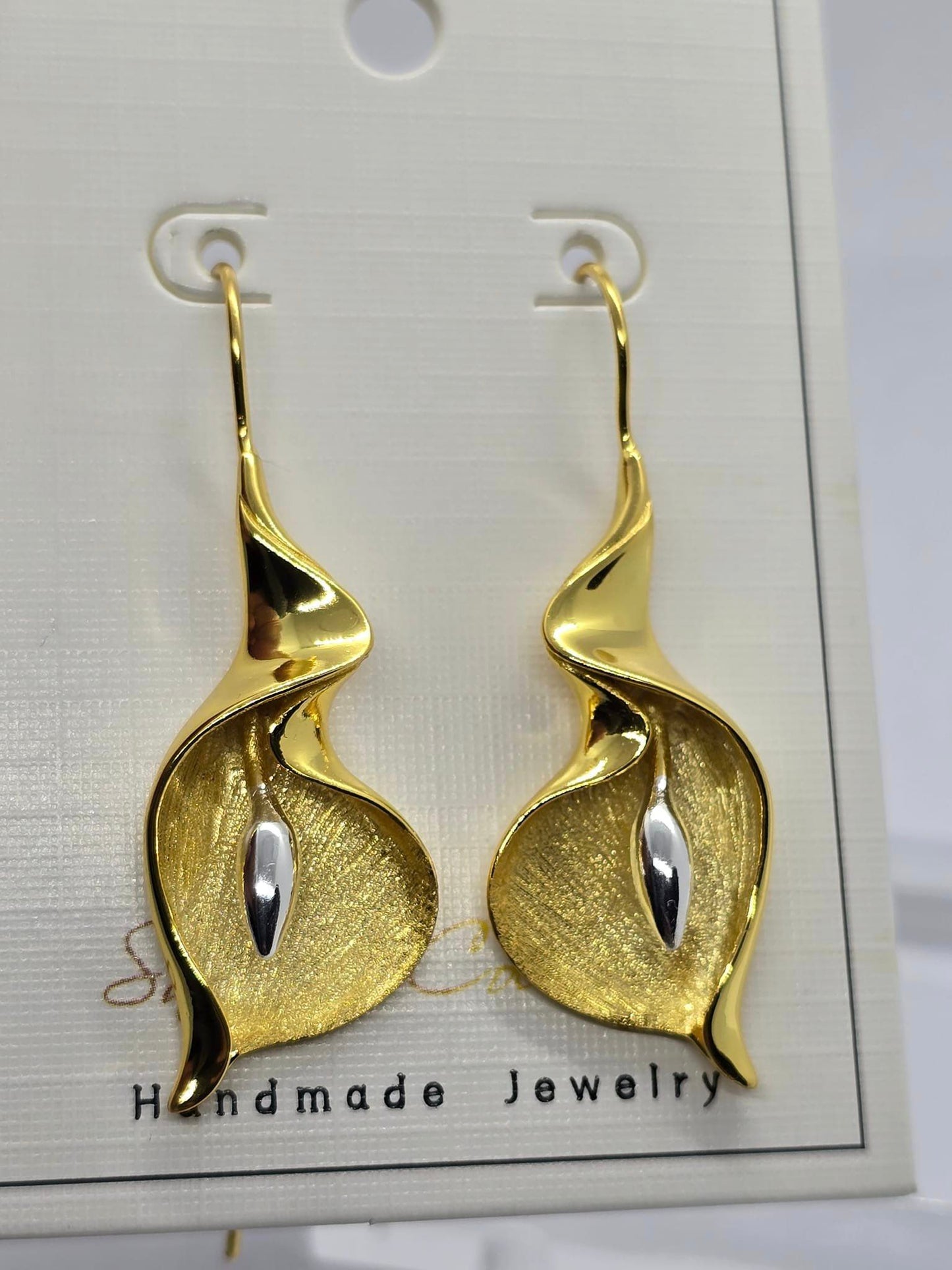 Sabrina`s Collection | Silver Calla Lily Flowers Earrings