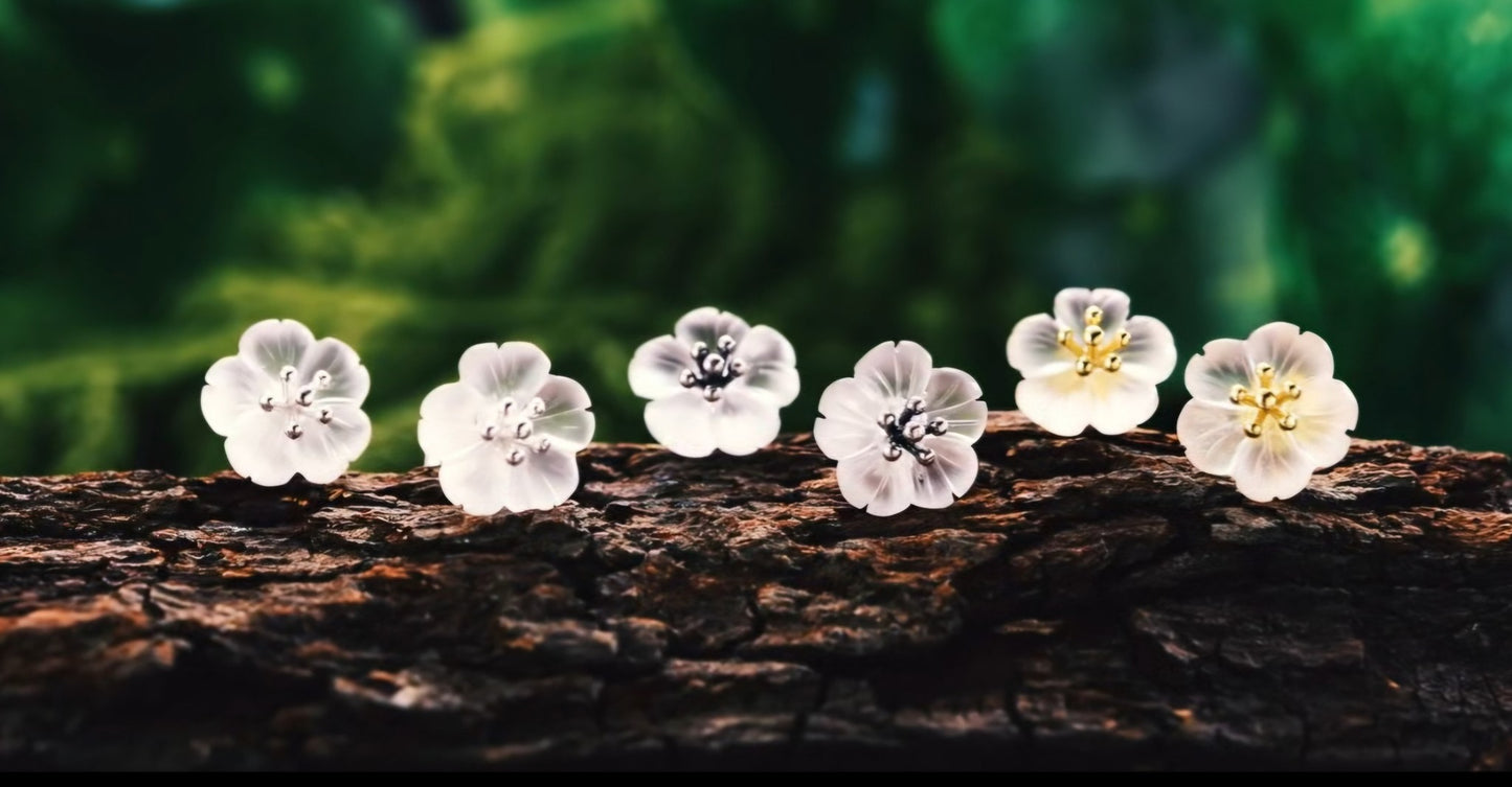 Sabrina`s Collection | Crystal Flower Stud Earrings