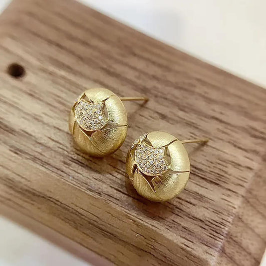 Sabrina`s Collection | 18K Gold Natural Diamond Stud  Earrings