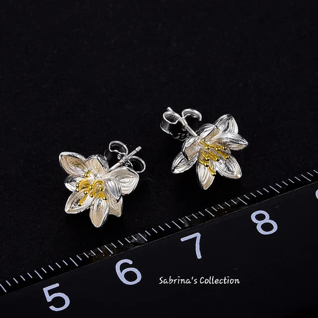 Sabrina`s Collection | beautiful Handmade  Flower  Earrings