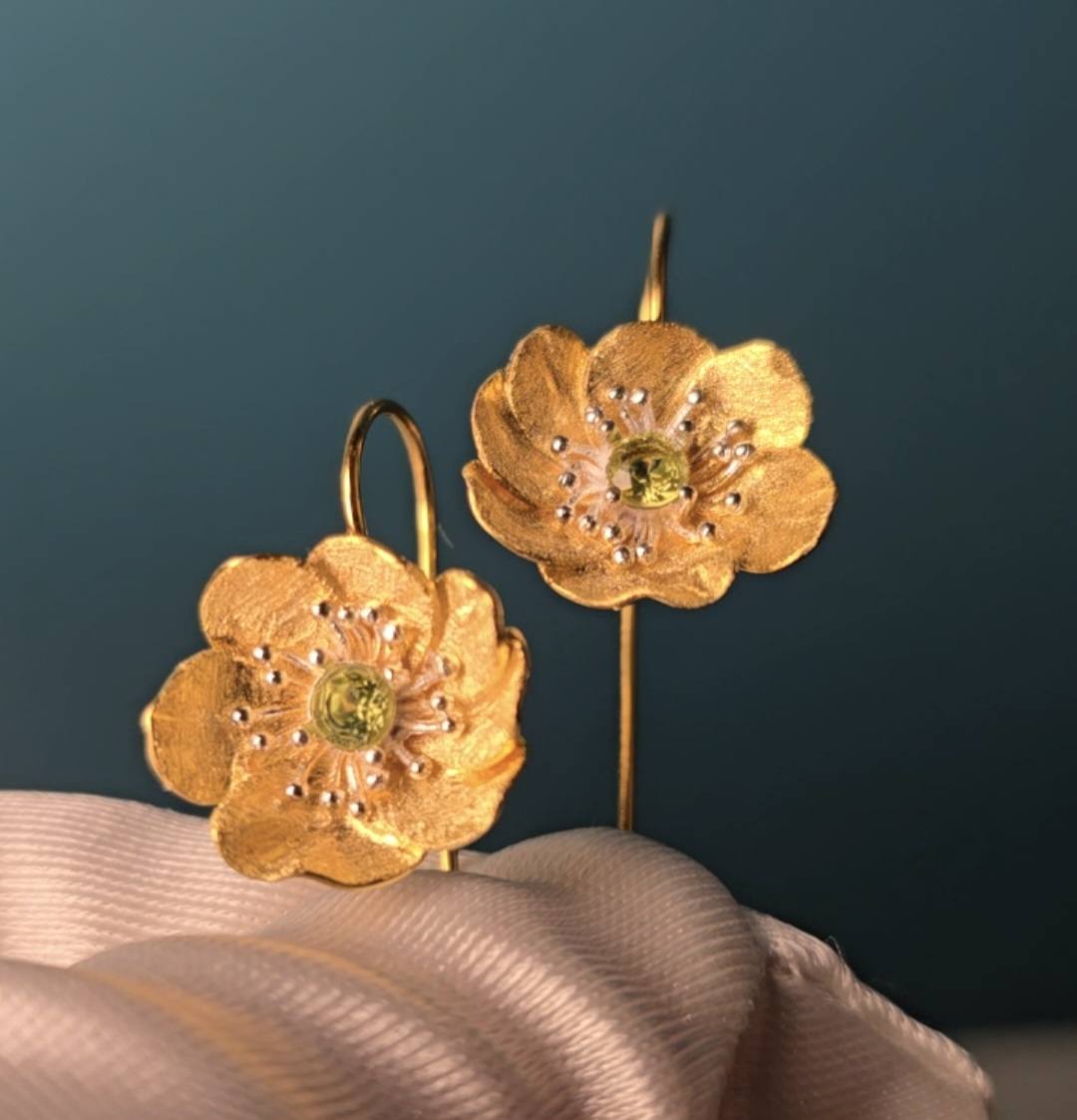 Sabrina`s Collection | Blooming Anemone Flower Earrings