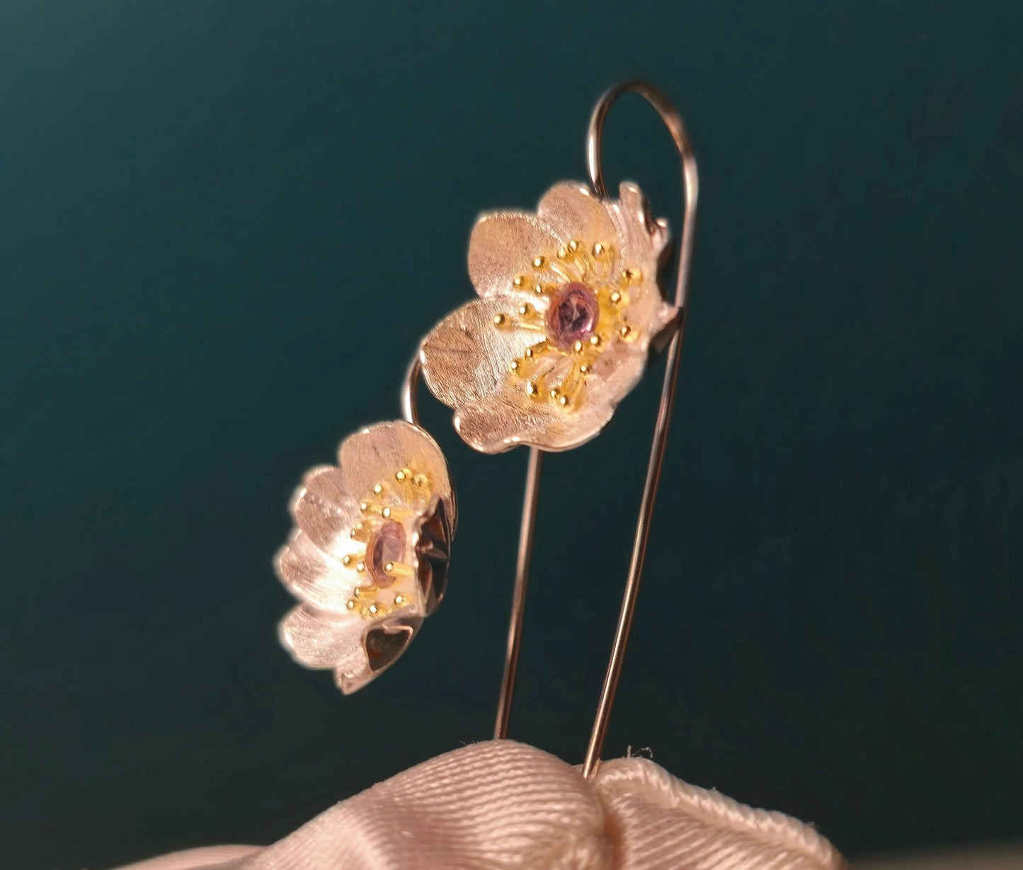 Sabrinas samling | Blomstrende anemone blomst øredobber