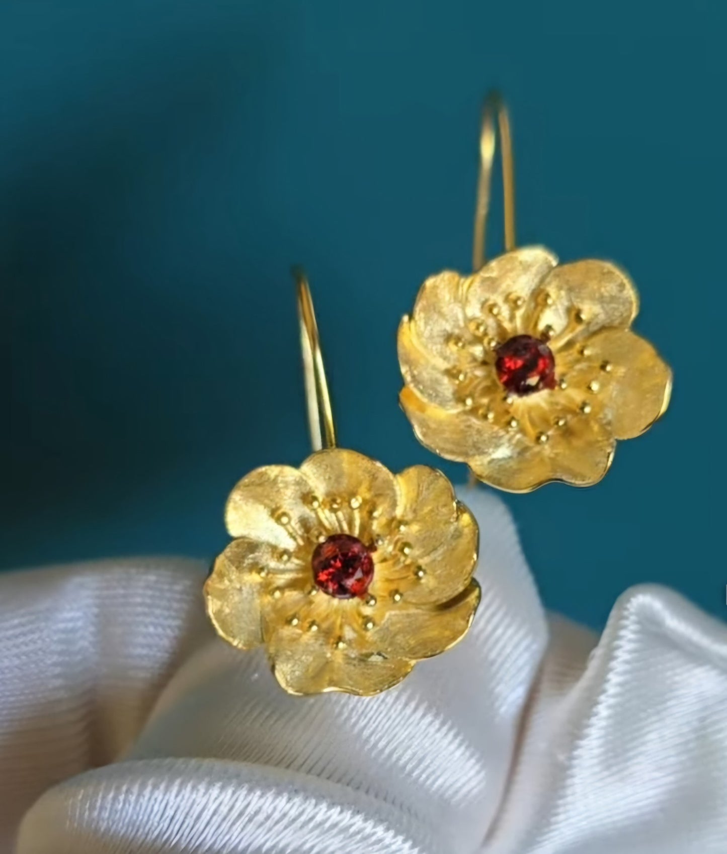 Sabrina`s Collection | Blooming Anemone Flower  Earrings