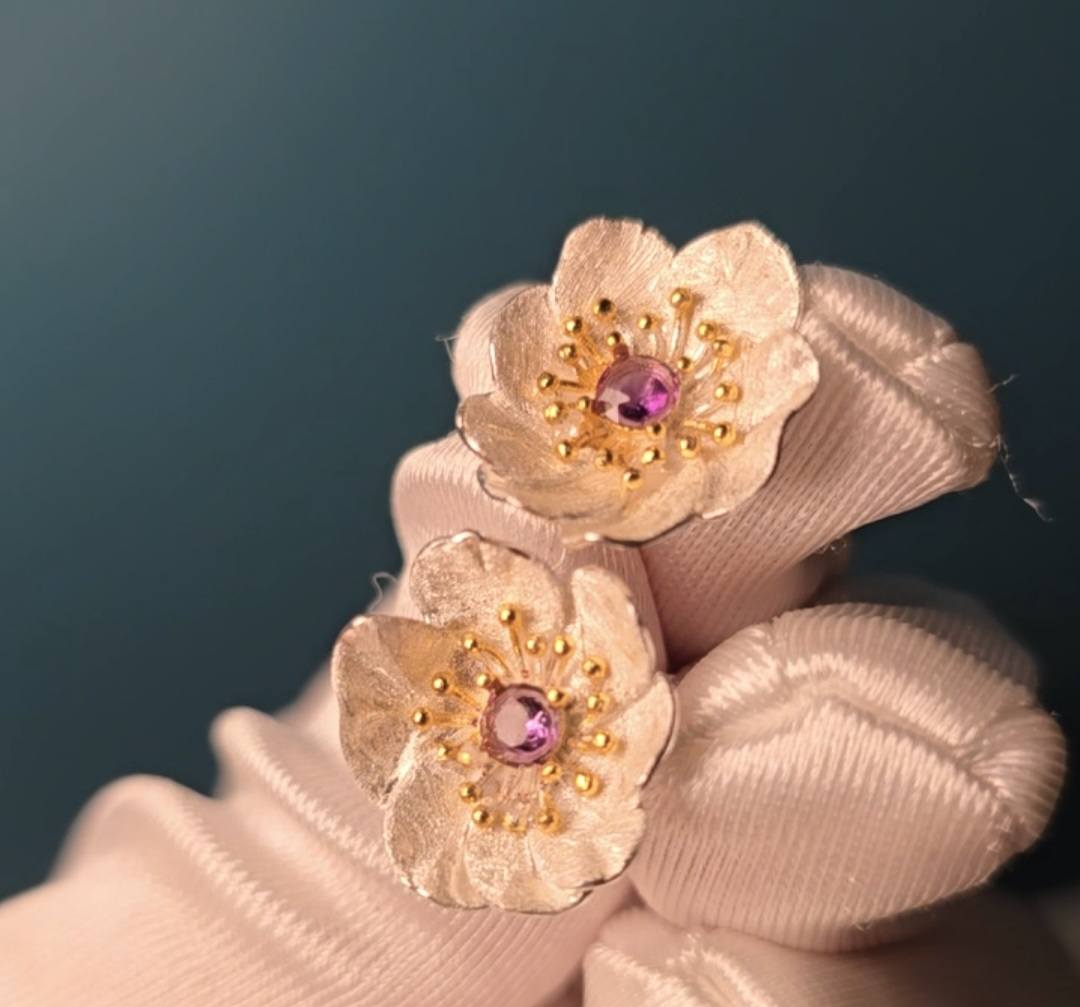 Sabrina`s Collection |Blooming  Anemone Flower Stud Earrings