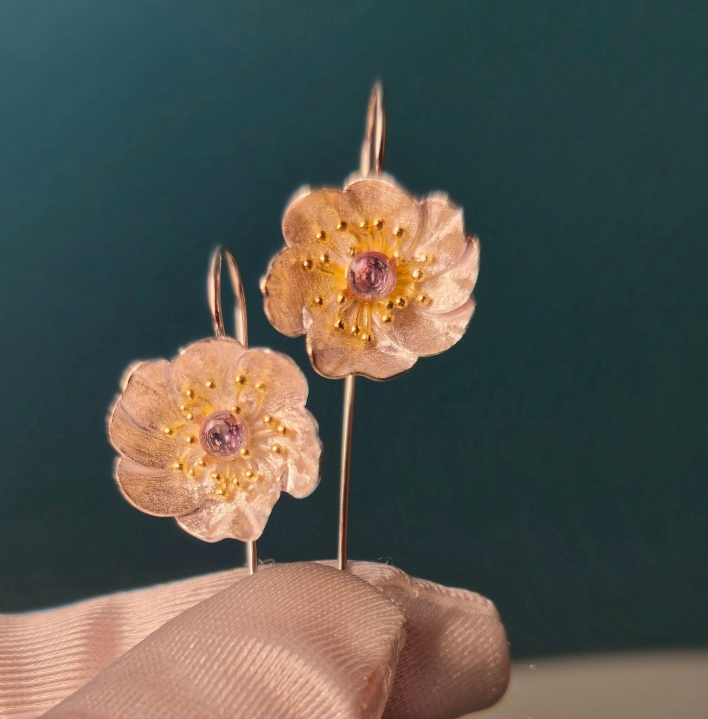 Sabrinas samling | Blomstrende anemone blomst øredobber