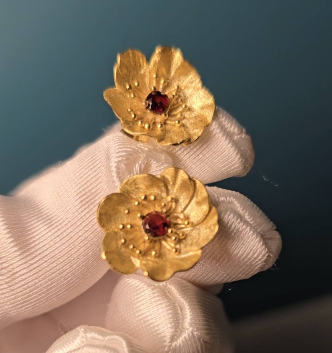 Sabrina`s Collection | Flower Stud Earrings